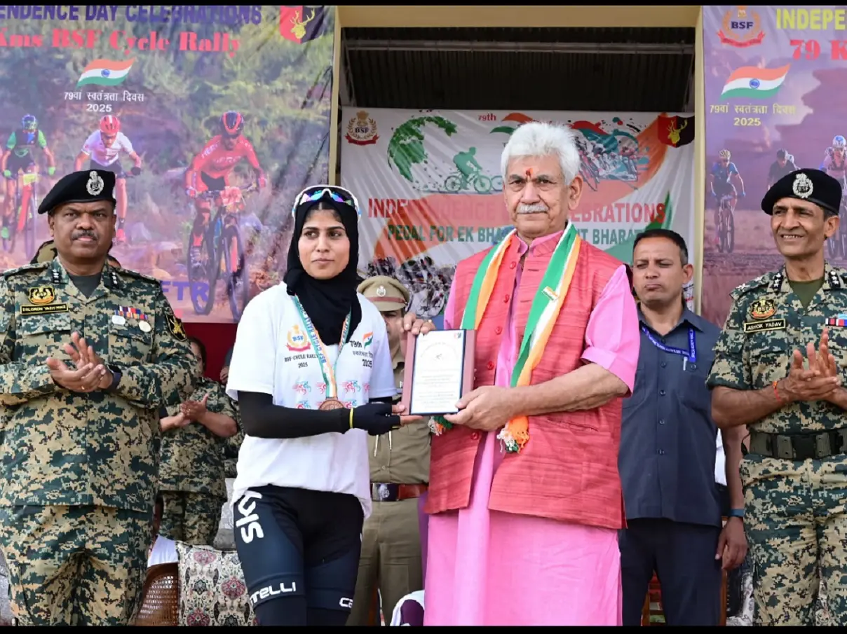 BSF organises 79 km cycle rally in Kashmir to commemorate 79th Independence Day BSF organises 79 km cycle rally in Kashmir to commemorate 79th Independence Day