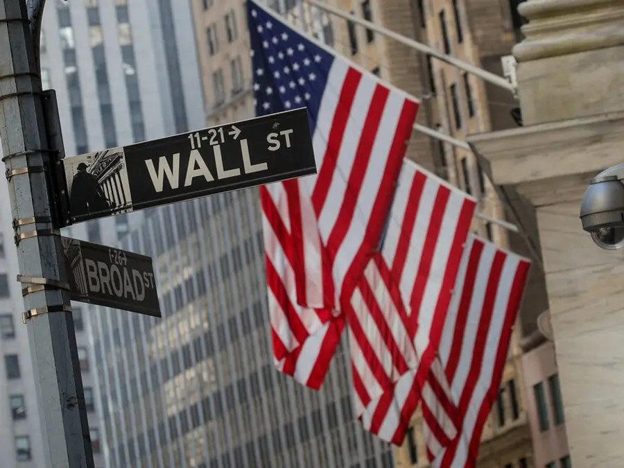 Wall Street extends record run as Fed rate-cut bets build