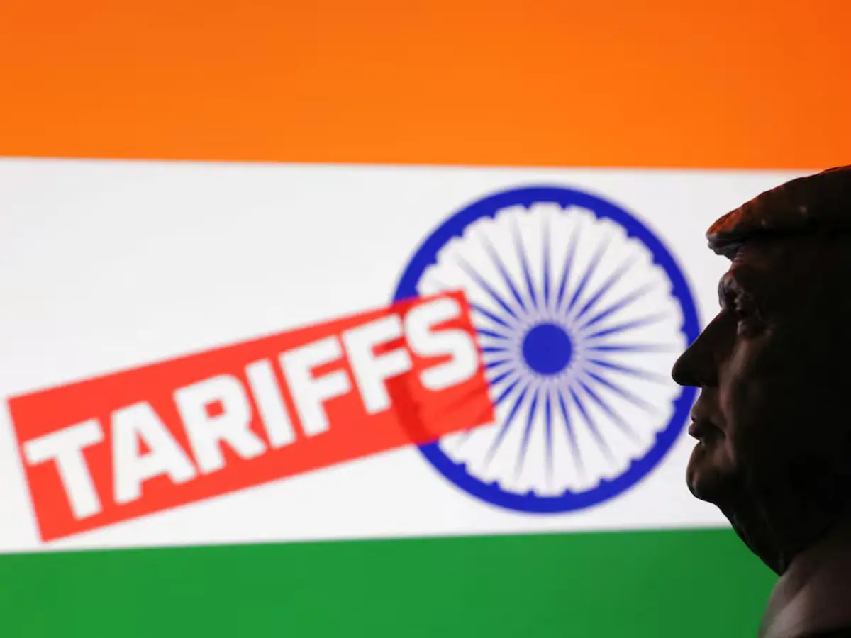FPIs Withdraw Funds Amidst Tariff Fears and Weak Earnings