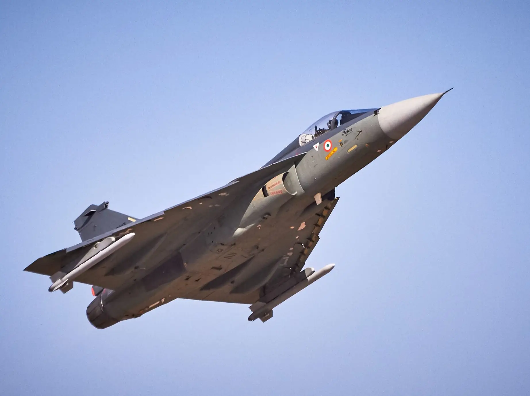 Dubai Airshow: How gulf weather pushes fighter jets like 'HAL Tejas' to their limits?