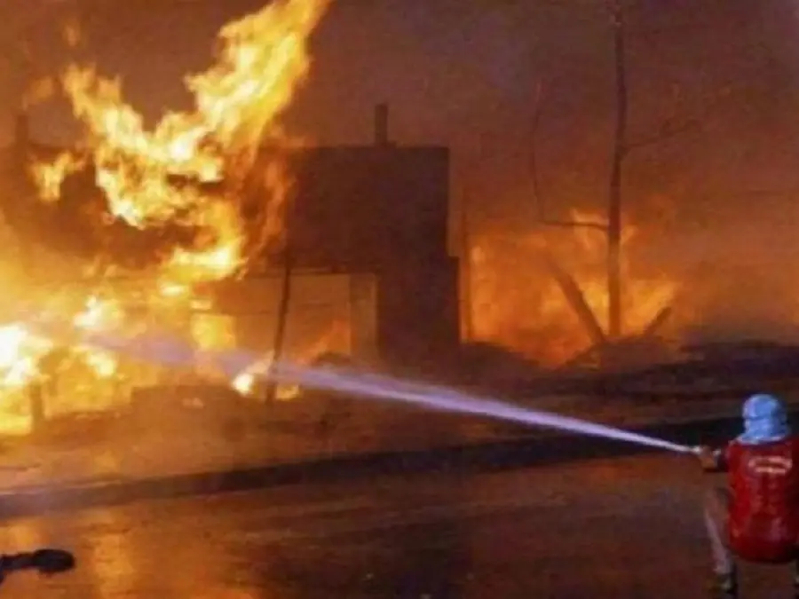 Fire breaks out at AIIMS Delhi; 10 fire tenders rush to hospital Fire breaks out at AIIMS Delhi; 10 fire tenders rush to hospital
