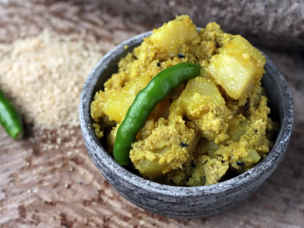 Aloo Posto: Opium Trade's Unexpected Legacy in Bengali Cuisine