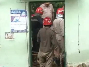 Delhi: Roof of dargah collapses near Humayun's Tomb; 6 killed Delhi: Roof of dargah collapses near Humayun's Tomb; 6 killed