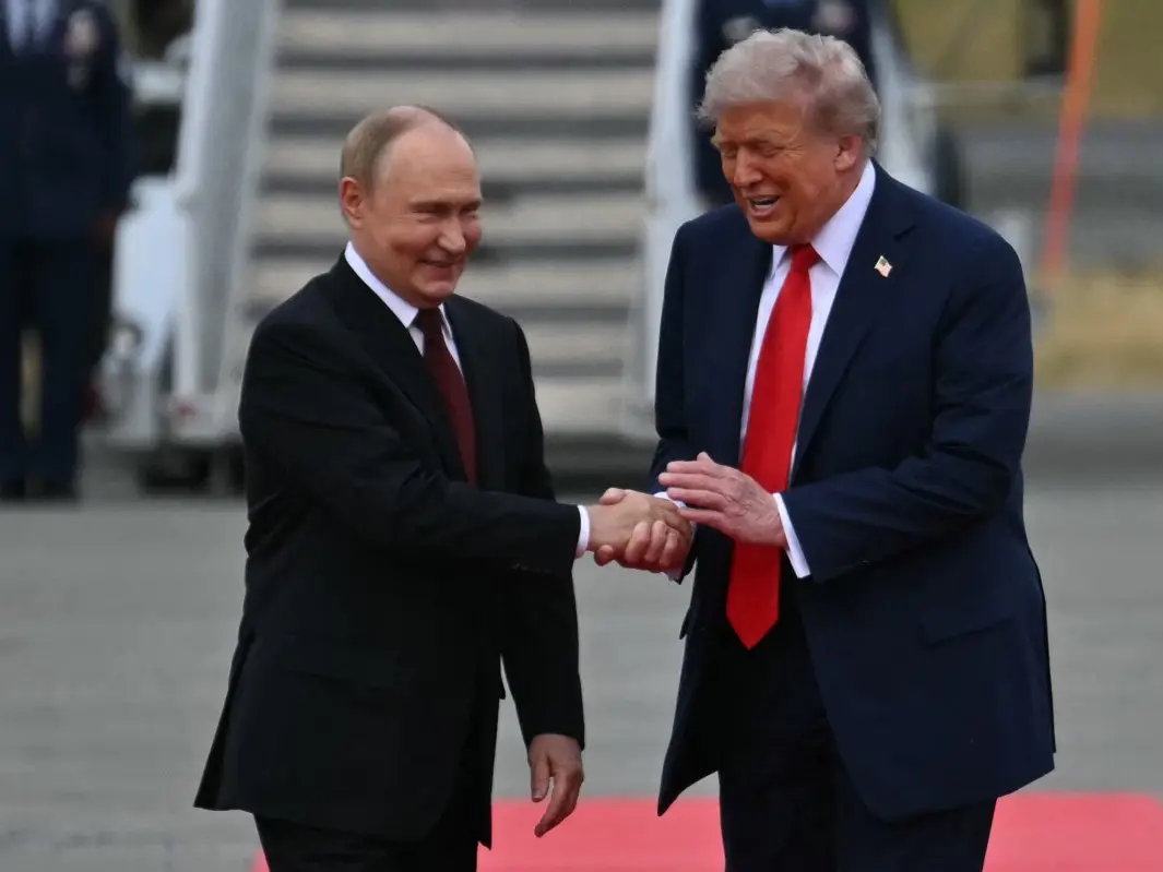 Like old friends: Putin–Trump body language at the start of Alaska 2025 Summit on Ukraine war, decoded Like old friends: Putin–Trump body language at the start of Alaska 2025 Summit on Ukraine war, decoded
