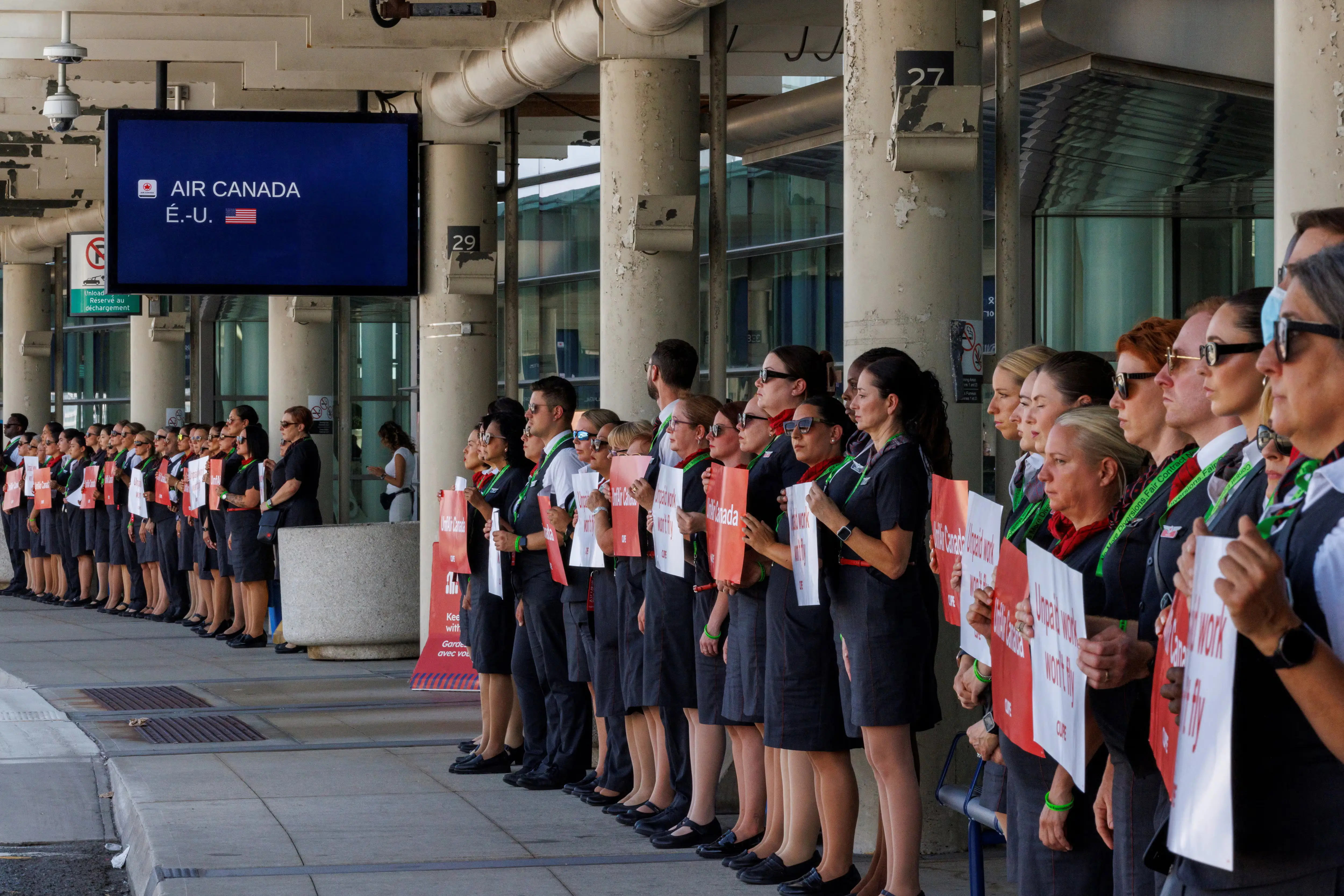 Canada directs labour board to end strike amid Air Canada travel crisis