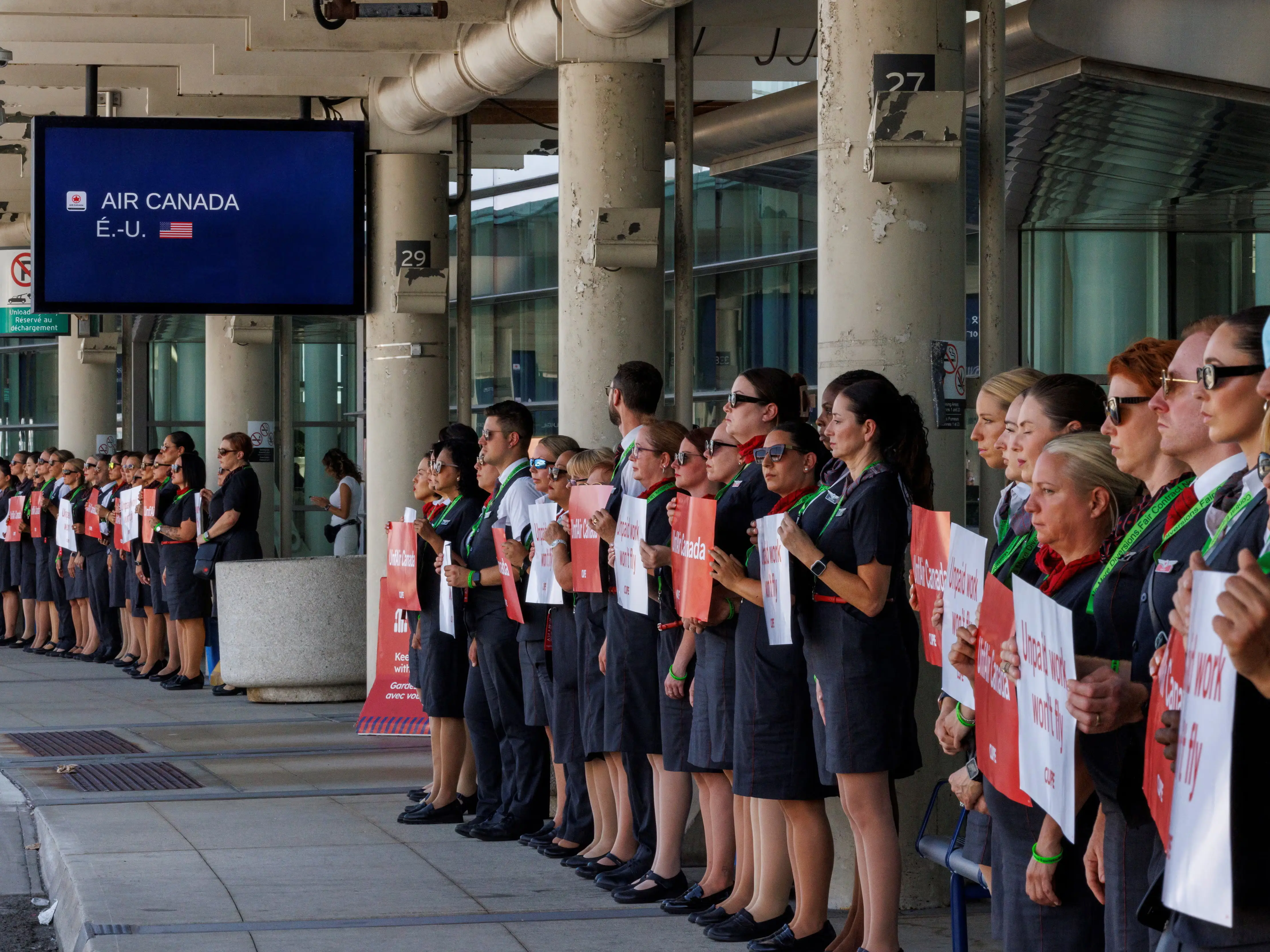 Canada directs labour board to end strike amid Air Canada travel crisis Canada directs labour board to end strike amid Air Canada travel crisis