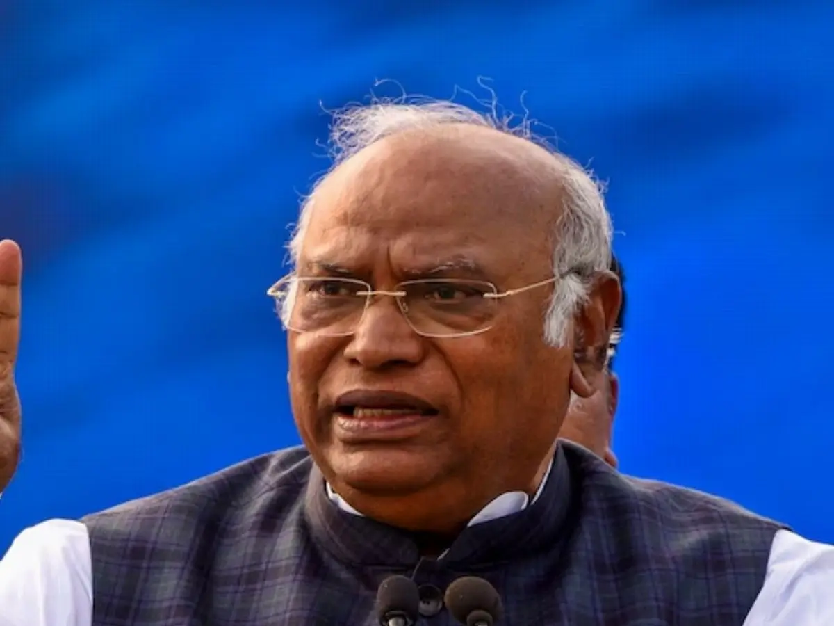 'He is a very dangerous man...': Mallikarjun Kharge criticises PM Modi over 'vote chori' claims at opposition rally in Bihar 'He is a very dangerous man...': Mallikarjun Kharge criticises PM Modi over 'vote chori' claims at opposition rally in Bihar