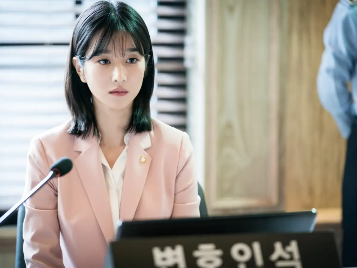 Lawless Lawyer