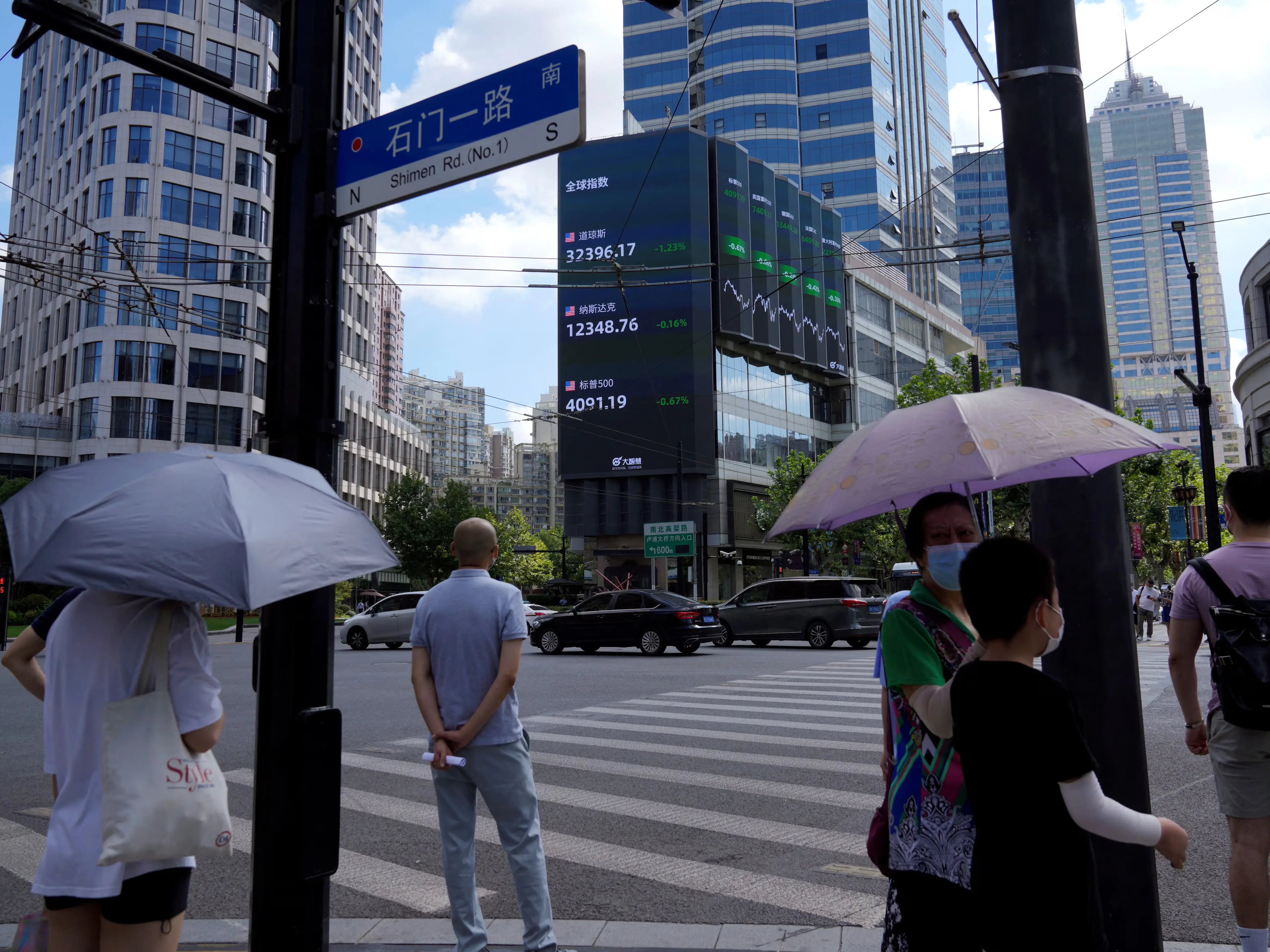 China’s capital outflows hit record high after market liberalisation push China’s capital outflows hit record high after market liberalisation push