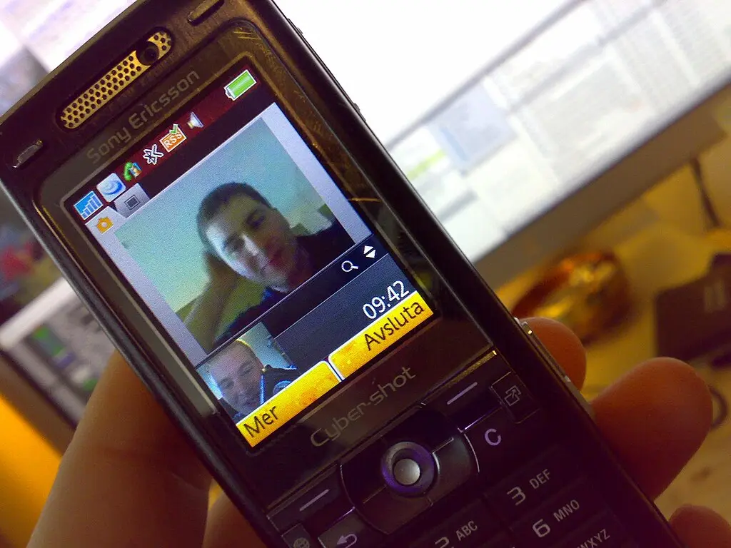 Video Calls in Metropolis