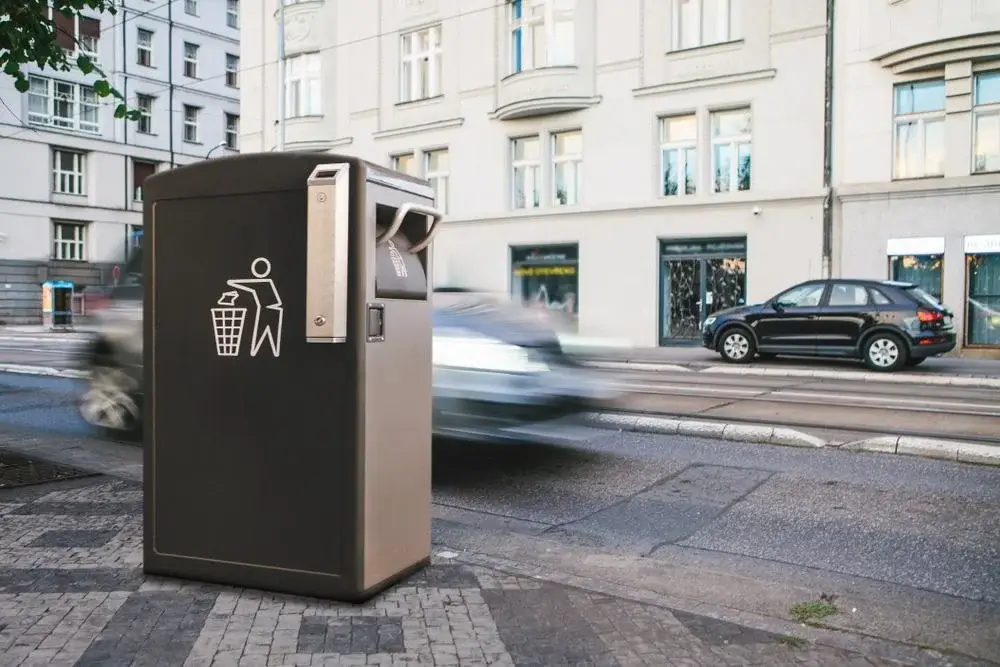 Predicting overflow with smart bins and sensors