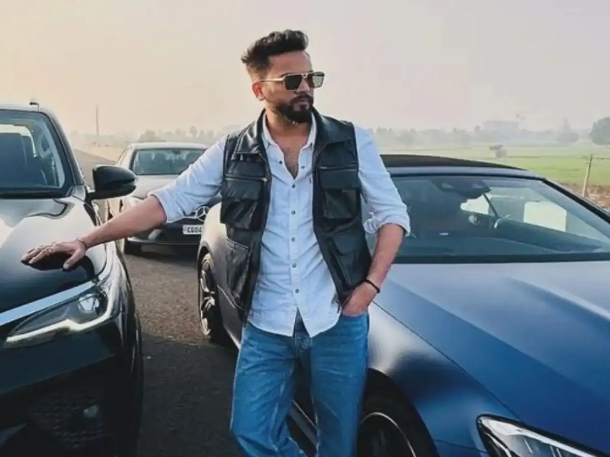 Elvish Yadav Promotes RCB