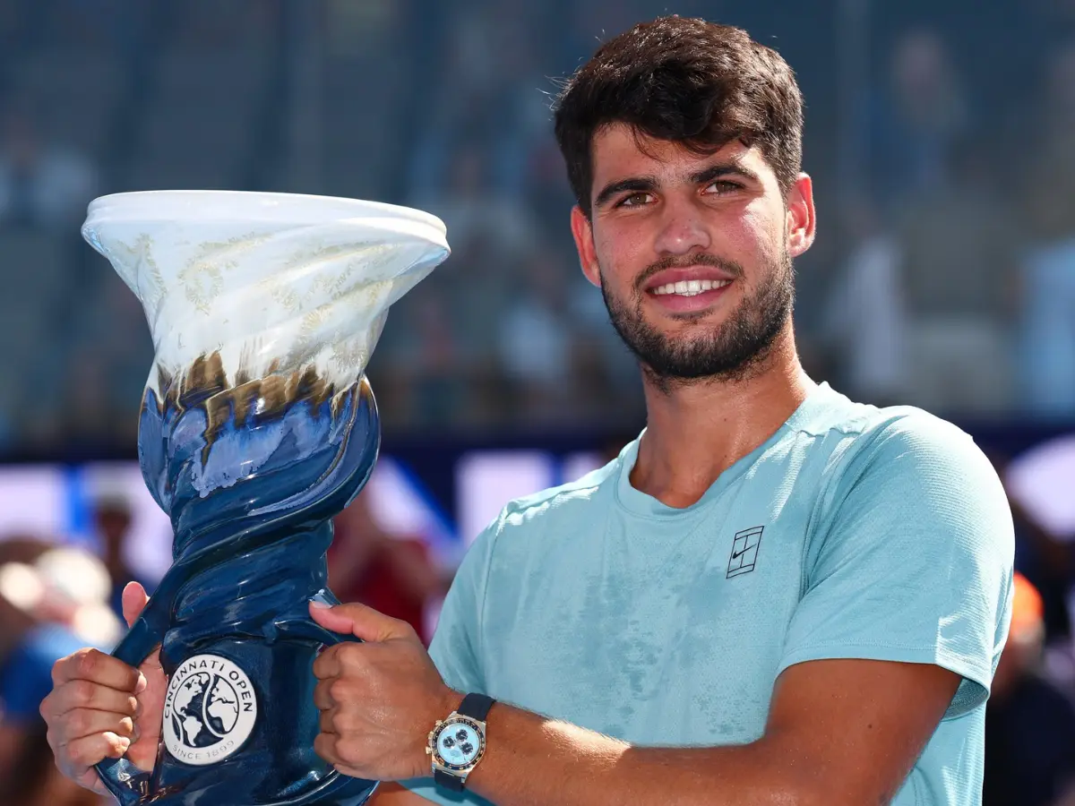 Cincinnati Open: Carlos Alcaraz keeps momentum as Jannik Sinner retires Cincinnati Open: Carlos Alcaraz keeps momentum as Jannik Sinner retires
