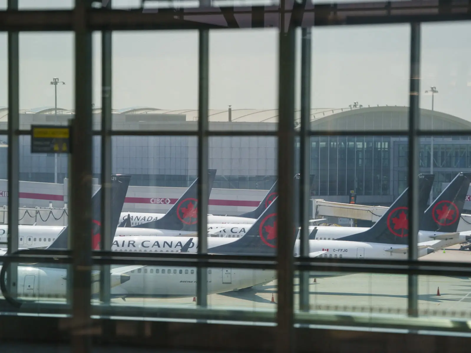Air Canada flight attendants reach 'tentative' deal after talks, end strike Air Canada flight attendants reach 'tentative' deal after talks, end strike