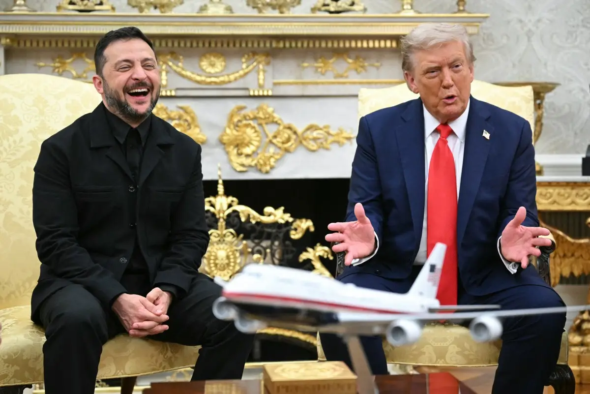Zelensky gifted Trump a golf club in Oval Office? Here's what US president gave in return