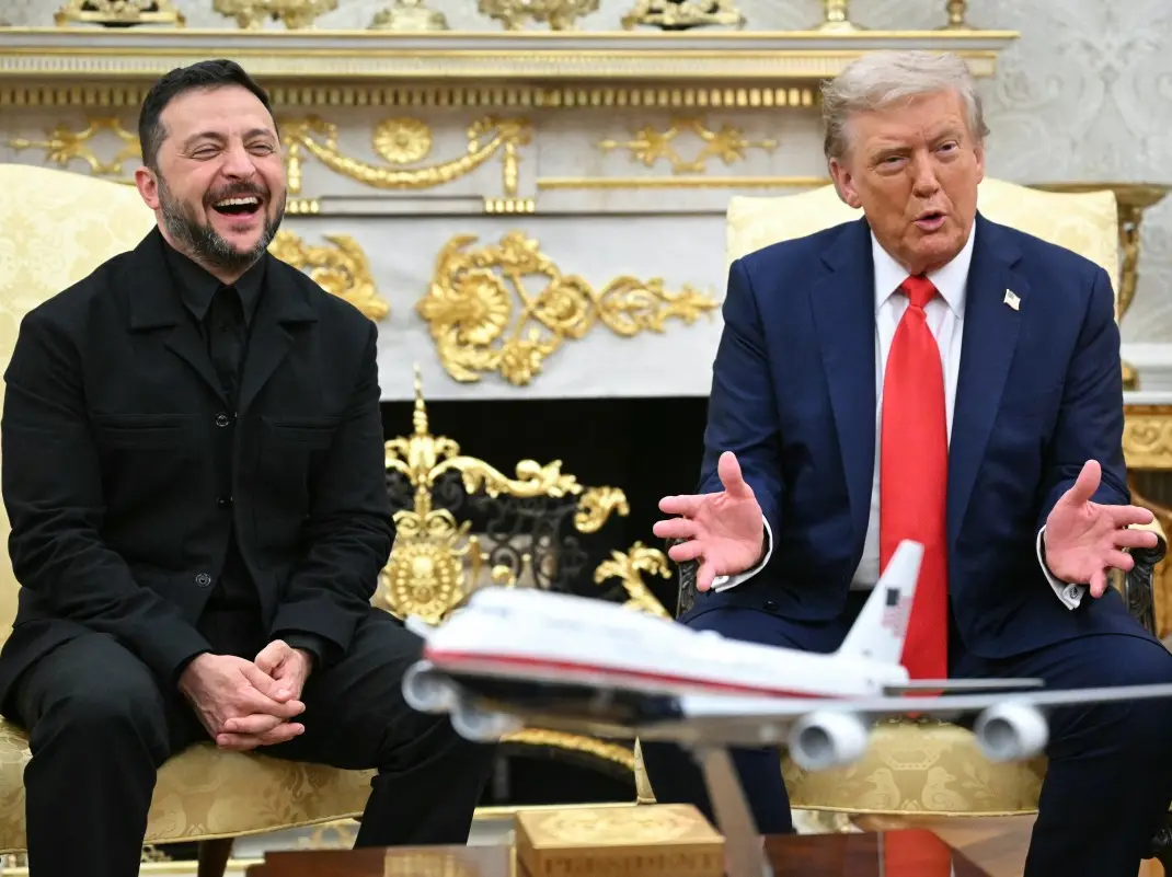 Zelensky gifted Trump a golf club in Oval Office? Here's what US president gave in return