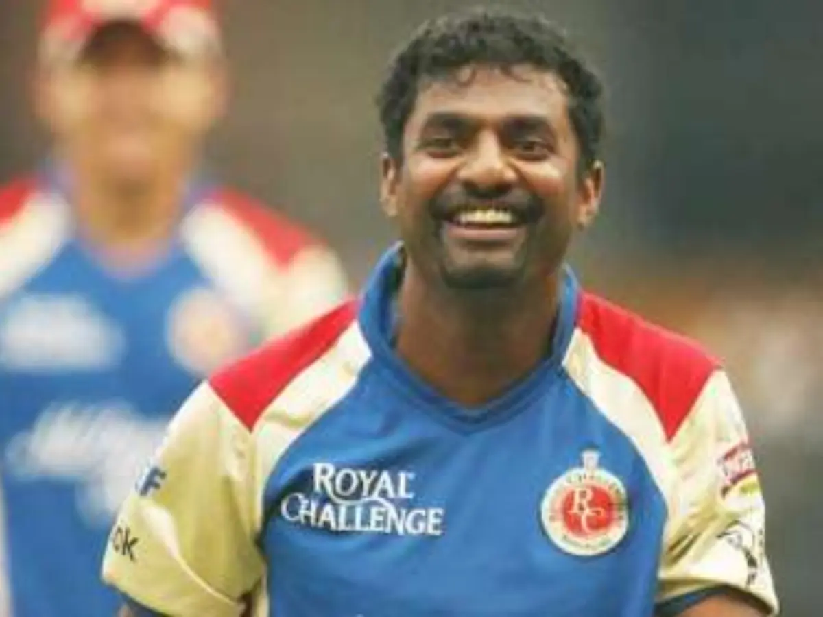 Muttiah Muralitharan (42y 35d)