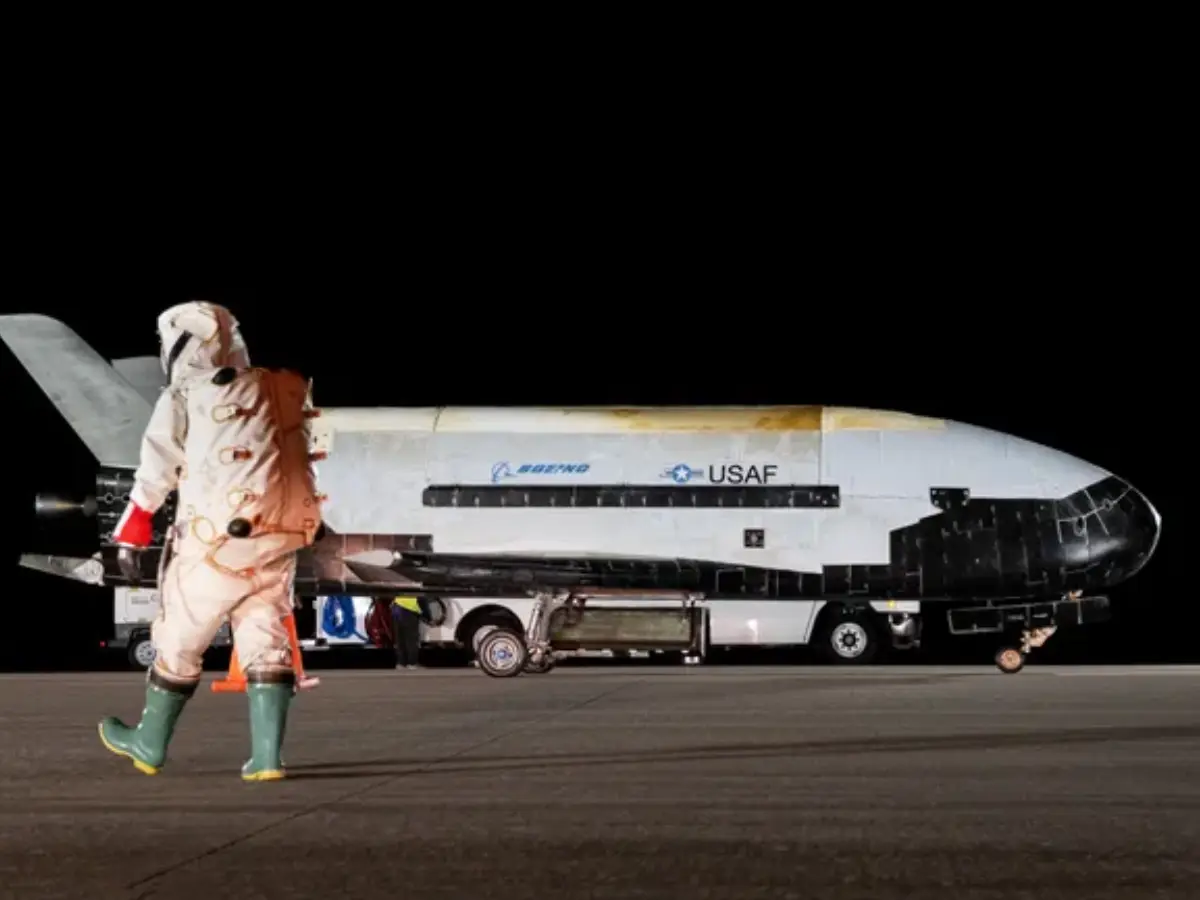 X-37B lands like a regular plane