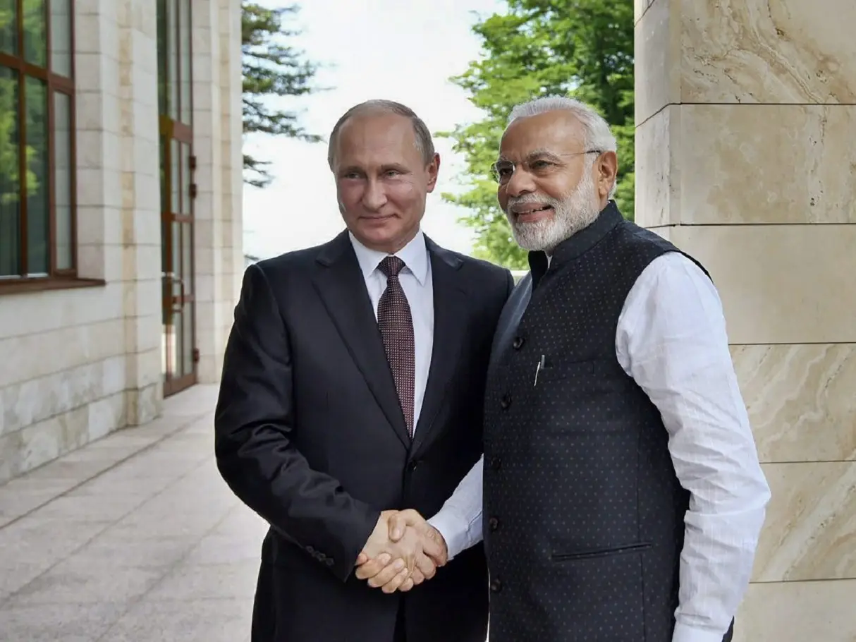 Russia offers India 5% discount on crude oil to help tide over Trump tariffs Russia offers India 5% discount on crude oil to help tide over Trump tariffs