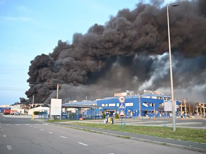 '570 drones, 40 missiles': Russia hits US factory in Ukraine in biggest wave of aerial attacks '570 drones, 40 missiles': Russia hits US factory in Ukraine in biggest wave of aerial attacks