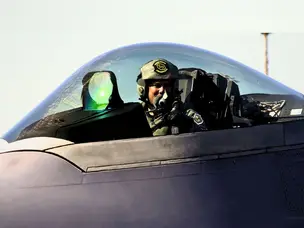 7 cockpit systems that help Su-57 fighter jet pilots react faster