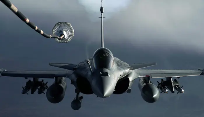 What is the cost of refuelling a fighter jet in the air?