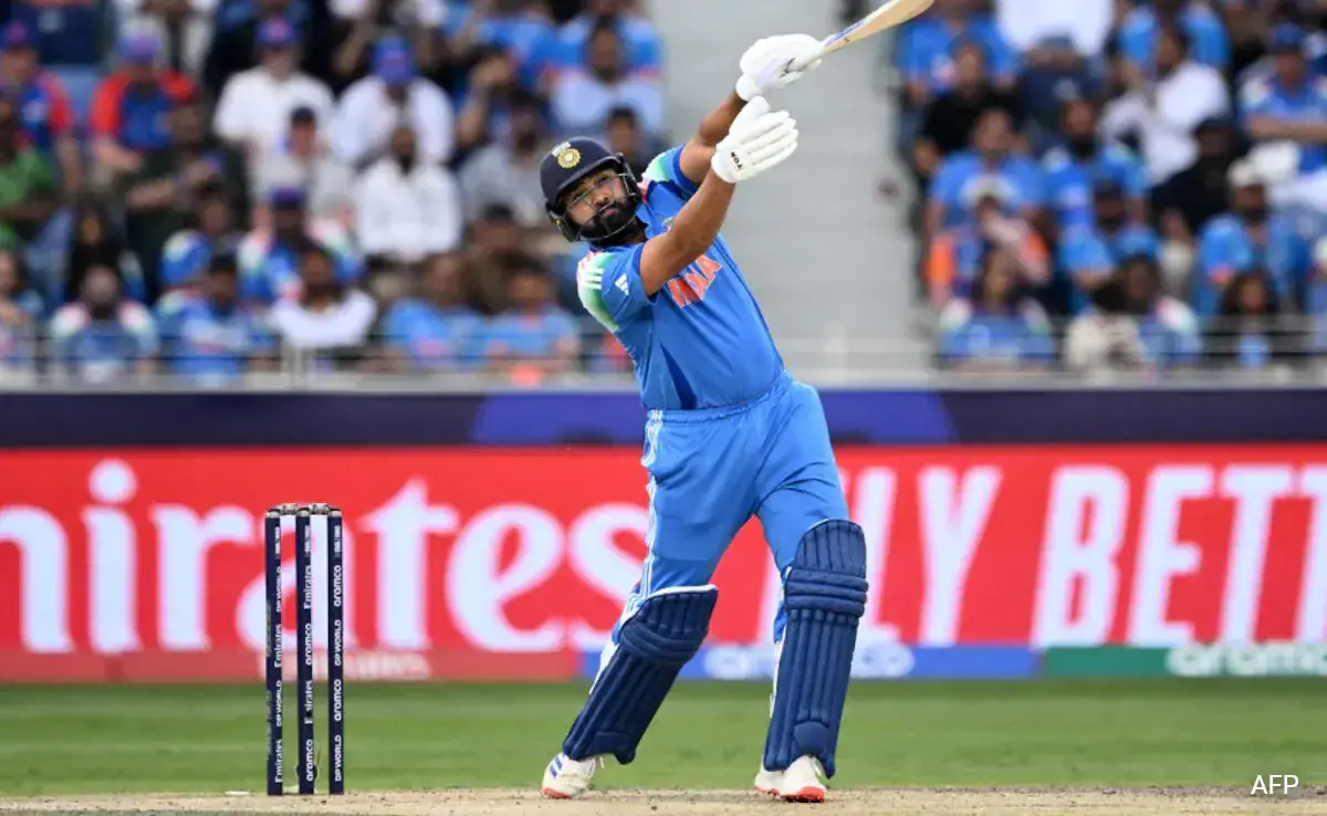 Most international sixes (637)