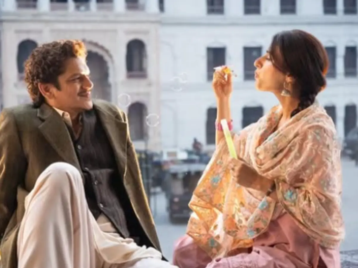 Gustaakh Ishq teaser: Vijay Varma and Fatima Sana Shaikh star in a classic love saga Gustaakh Ishq teaser: Vijay Varma and Fatima Sana Shaikh star in a classic love saga