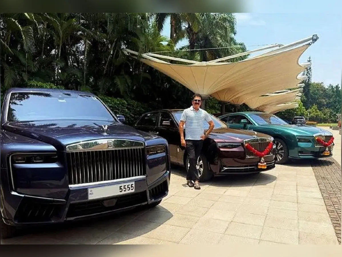 Indian business magnate buys three Rolls-Royce luxury cars in a day