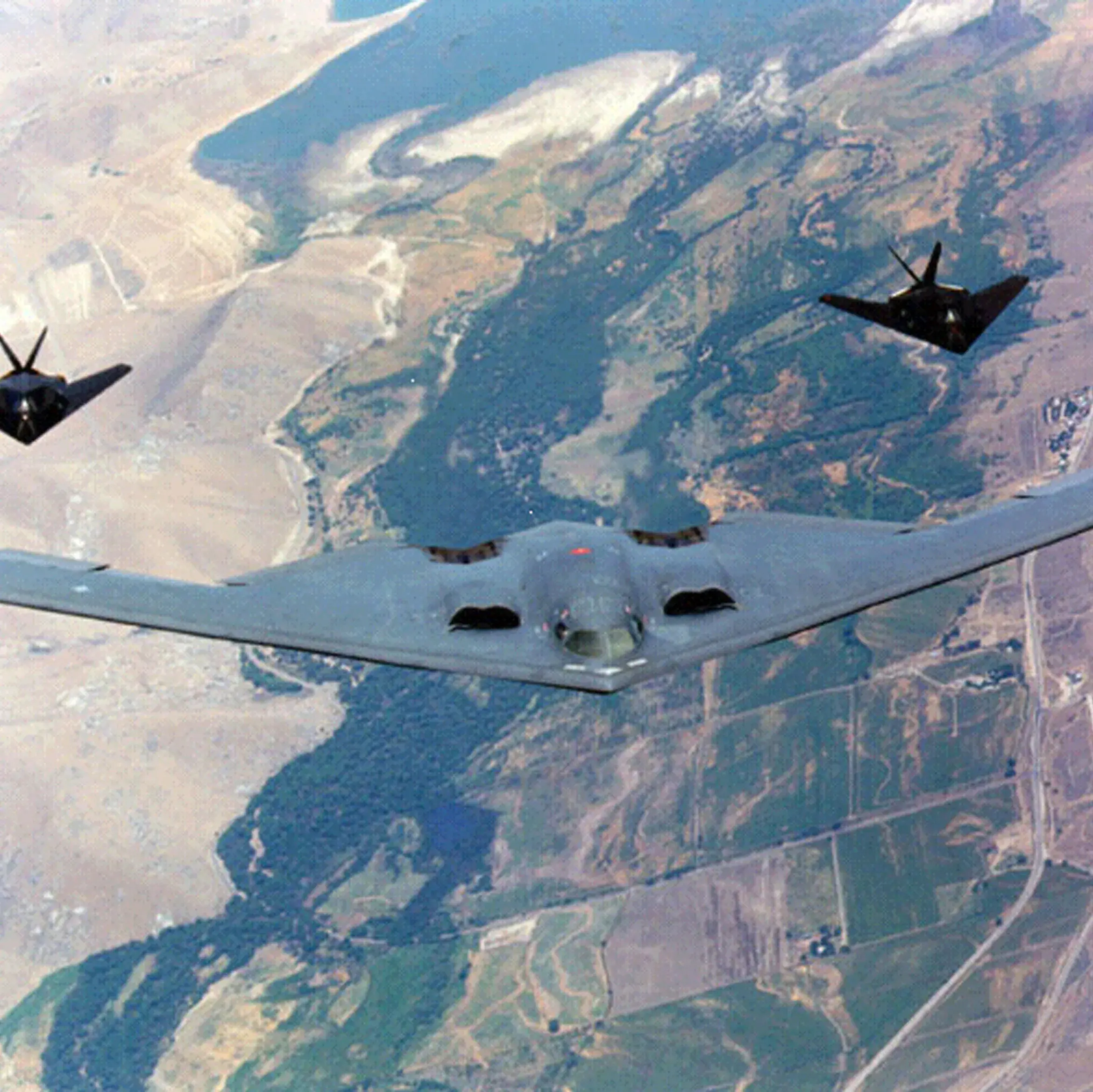 What engine does the B-2 have?