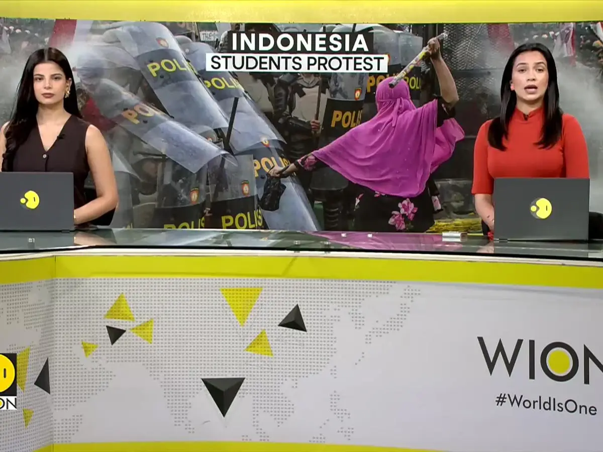 Indonesia Protests: Workers Protest In Jakarta On Wage Gap Between ...