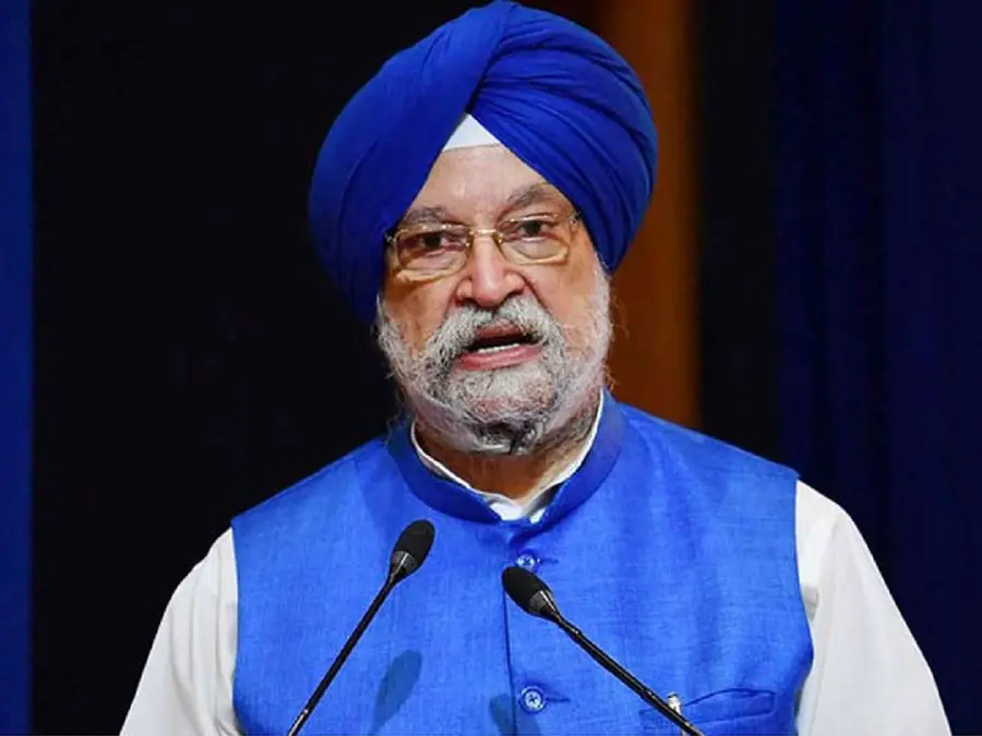 Oil Minister Puri rebuffs Navarro’s ‘laundromat’ remark, says India broke no rules