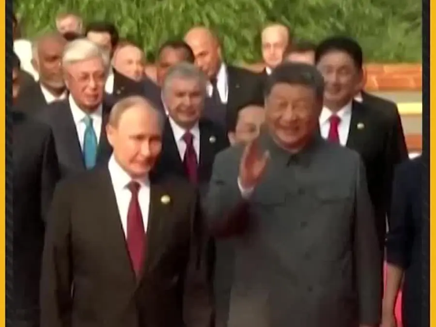 Caught on camera: Xi & Putin discuss eternal life and organ transplants | Beijing parade livestream