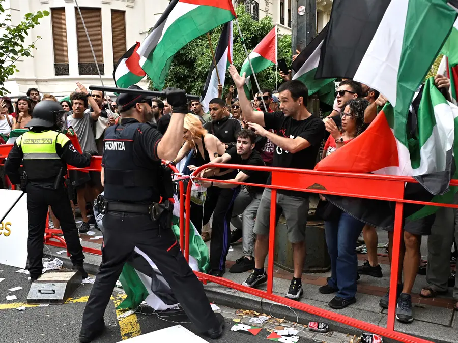 Pro-Palestine protest at finish line ends Vuelta Stage 11 without winner - WATCH