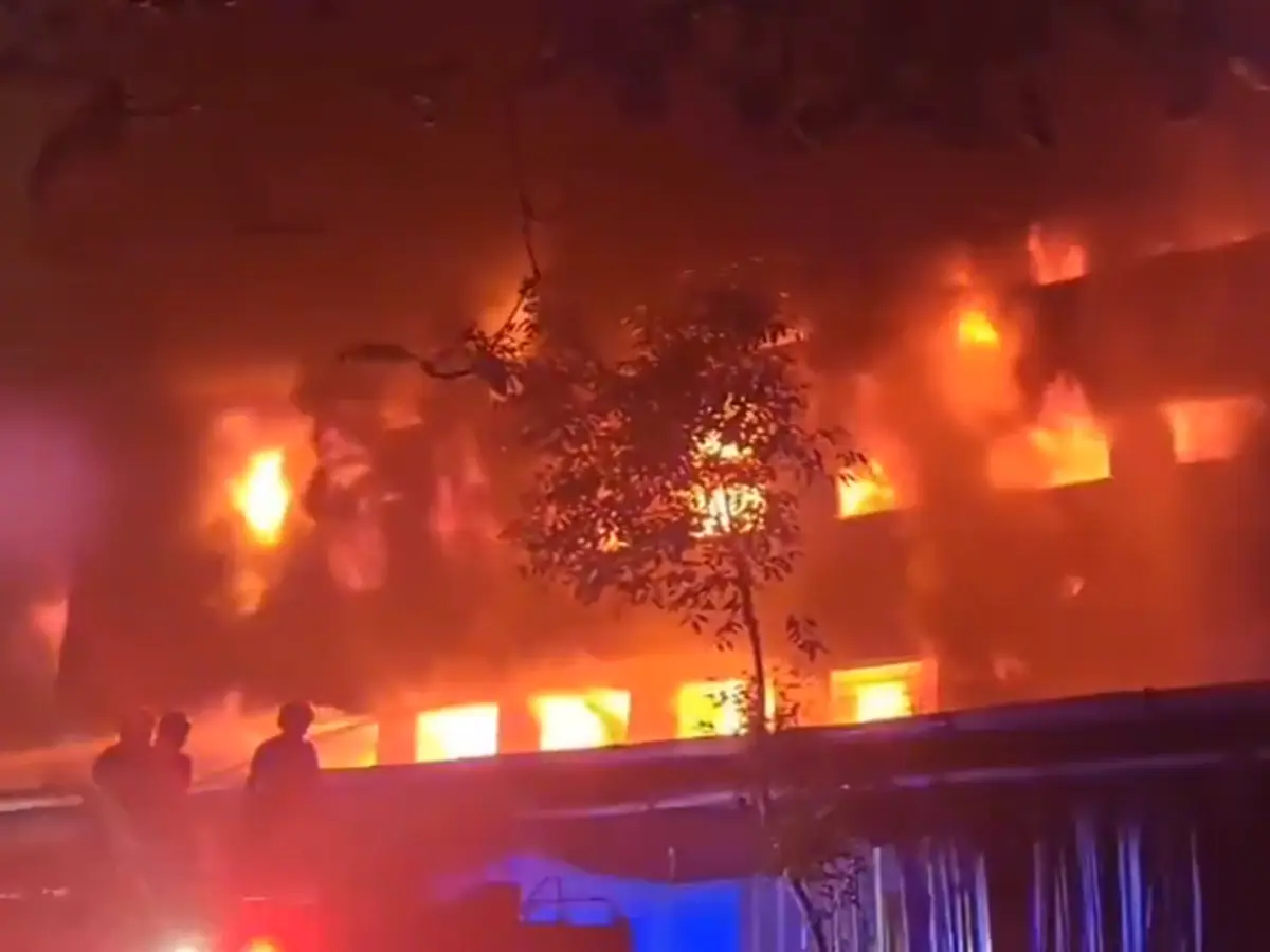Video: Massive fire breaks out at Bhiwandi, Maharashtra dyeing factory Video: Massive fire breaks out at Bhiwandi, Maharashtra dyeing factory