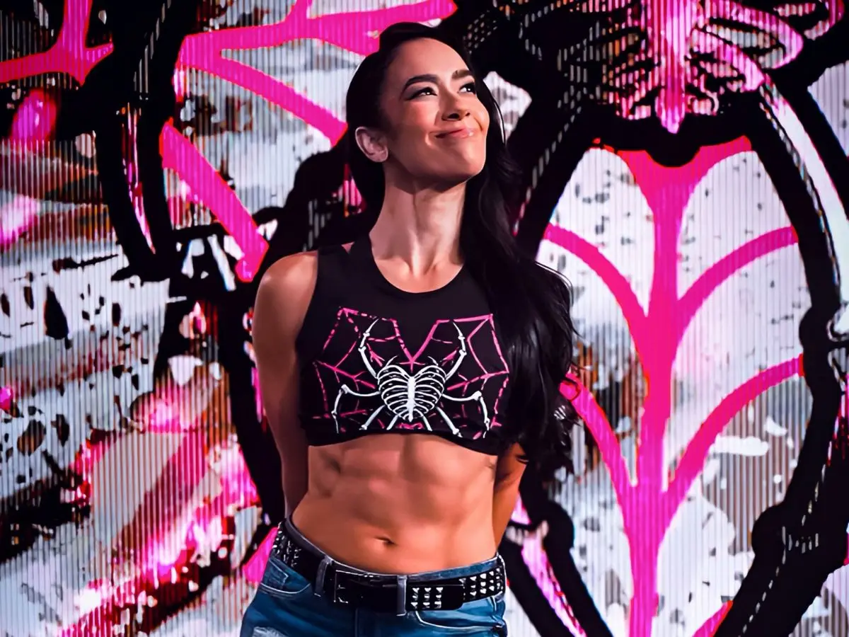 WWE: AJ Lee returns after 10 years to aid husband CM Punk on Chicago’s SmackDown episode – WATCH WWE: AJ Lee returns after 10 years to aid husband CM Punk on Chicago’s SmackDown episode – WATCH