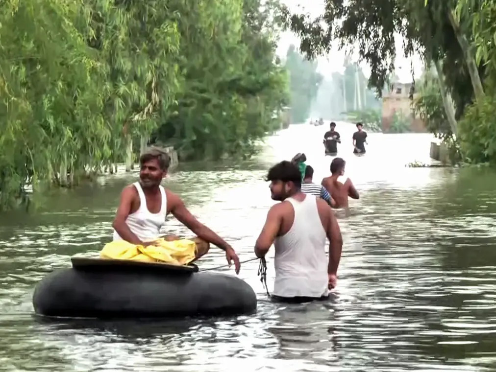 Punjab floods: Health department warns of epidemic risk as waters recede Punjab floods: Health department warns of epidemic risk as waters recede