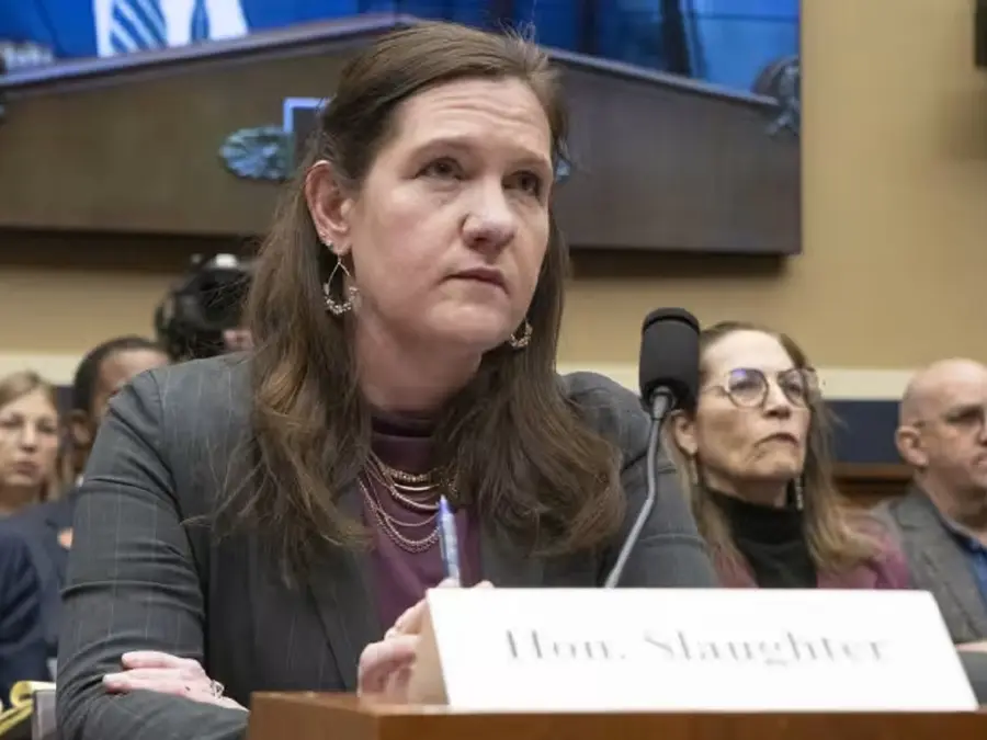 US supreme court allows Trump to keep Democrat away from her FTC post for now