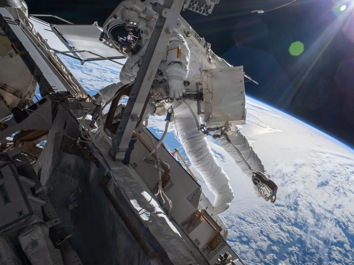 6 shocking items astronauts accidentally lost in space