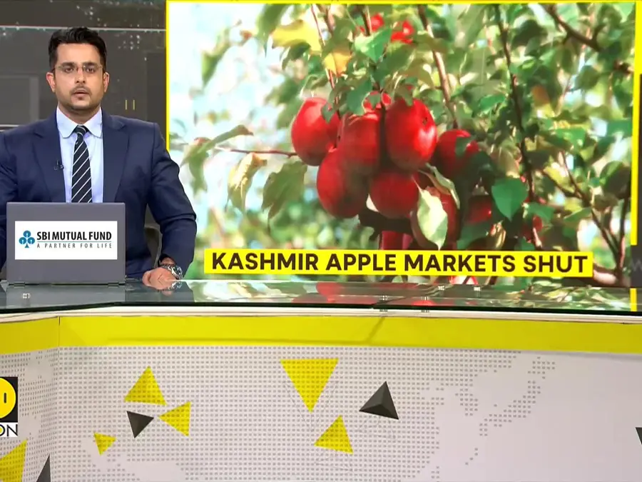 Srinagar-Jammu highway closure cripples apple trade | Wholesale fruit markets shut for 2 days