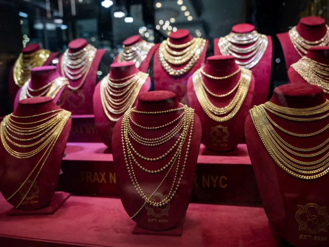 Gold rate trails at INR 111,930; 5.29% hike in a fortnight, it's only the beginning of festival season in India Gold rate trails at INR 111,930; 5.29% hike in a fortnight, it's only the beginning of festival season in India