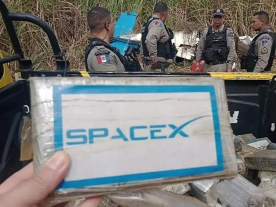 Australian pilot carrying 400 lbs SPACE X branded cocaine crashes and dies in Brazil