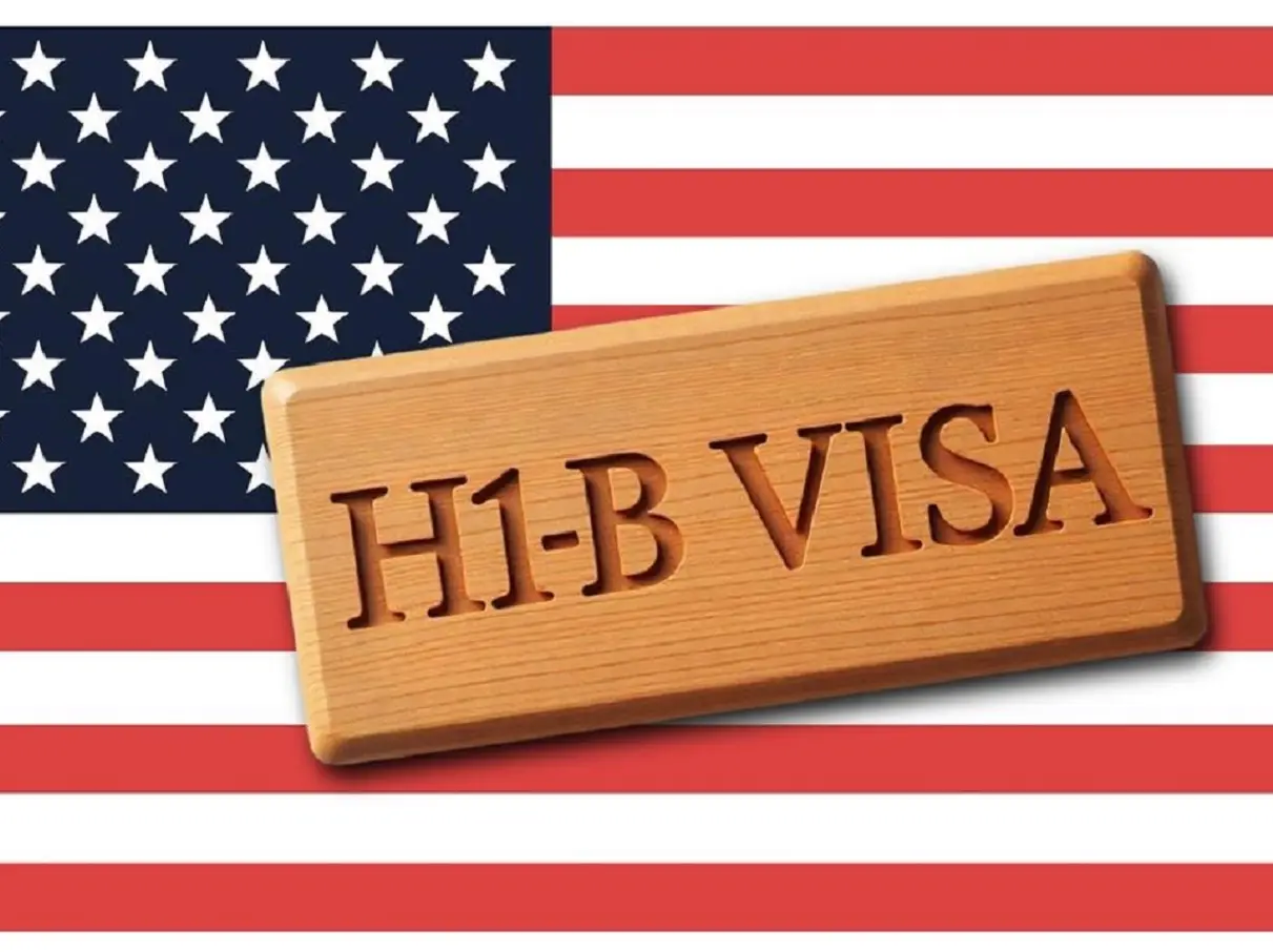 Trump’s $100,000 annual H1B visa fee applies only to new visa applicants Trump’s $100,000 annual H1B visa fee applies only to new visa applicants