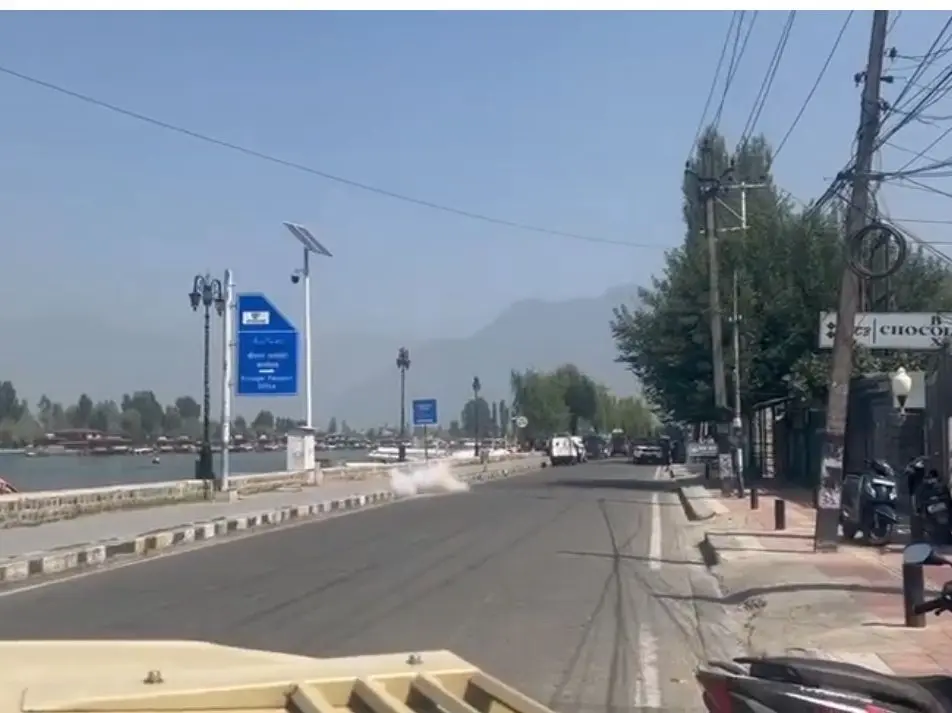 Suspicious object near Dal Lake safely neutralised by J&K police Suspicious object near Dal Lake safely neutralised by J&K police