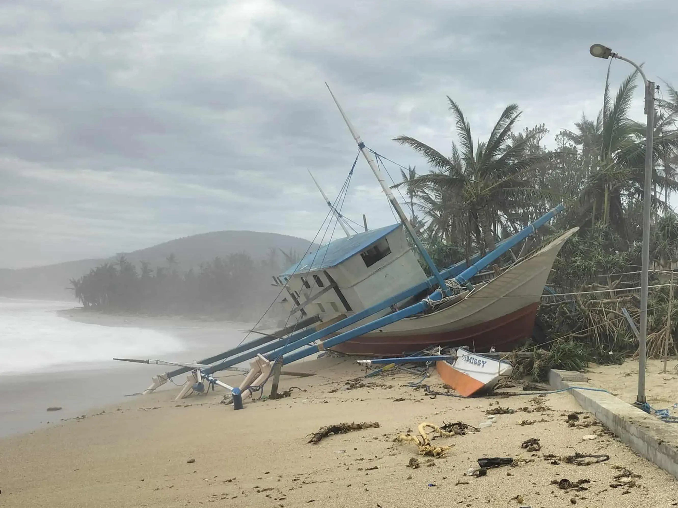 Super typhoon 'Ragasa' wreaks havoc in Philippines; heads toward Hong Kong, China, and Taiwan Super typhoon 'Ragasa' wreaks havoc in Philippines; heads toward Hong Kong, China, and Taiwan