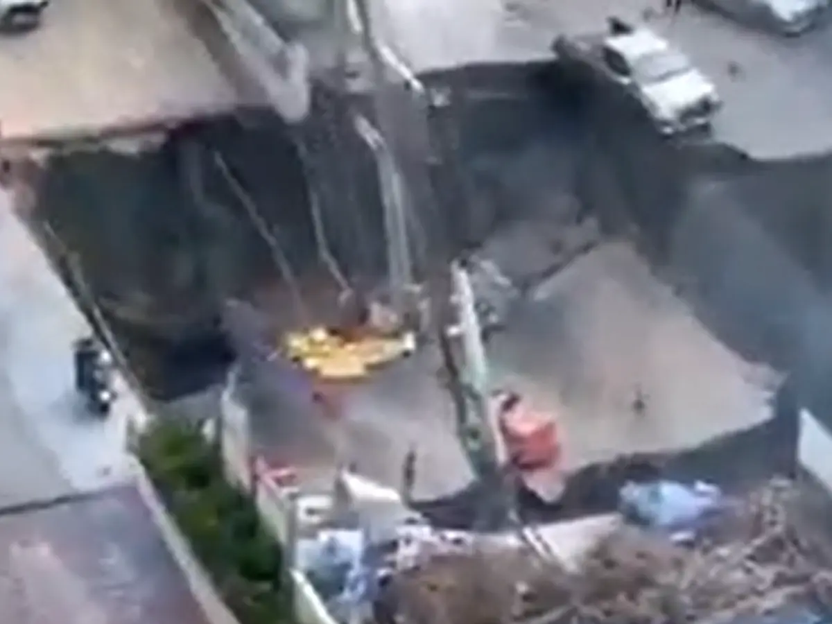 Bangkok Sinkhole Swallows Vehicles Near Hospital