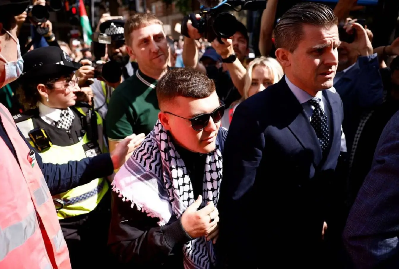 London court dismisses terrorism charge against Kneecap rapper Mo Chara