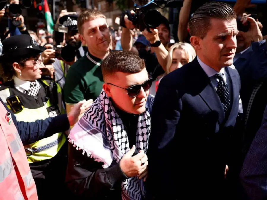 London court dismisses terrorism charge against Kneecap rapper Mo Chara