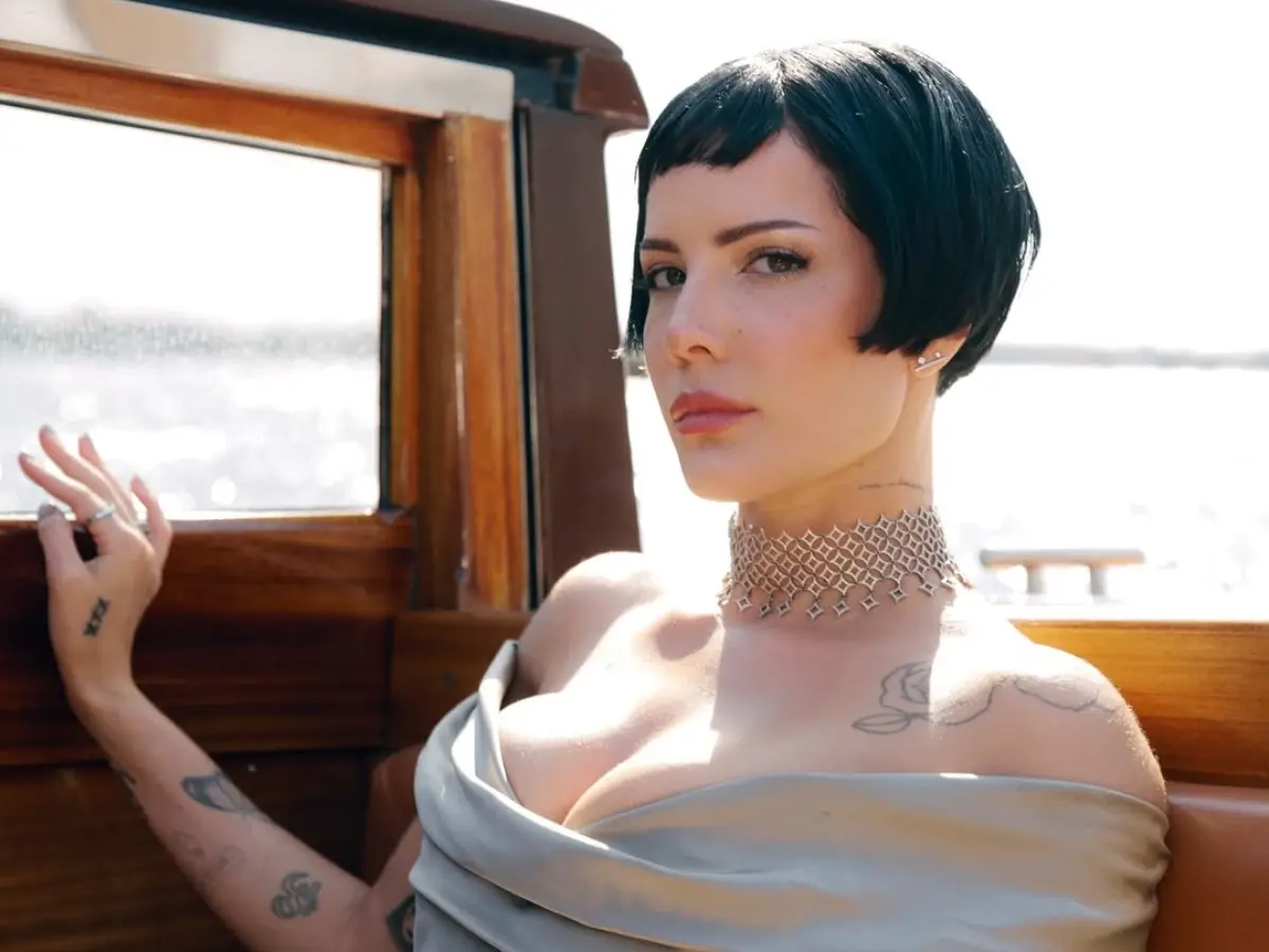 Singer Halsey reveals her record label is not allowing her to make new album; Here's why Singer Halsey reveals her record label is not allowing her to make new album; Here's why