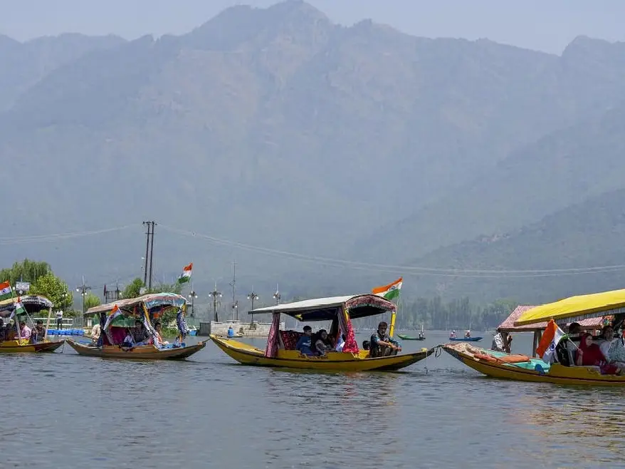 LG announces reopening of 12 tourist destinations in Jammu and Kashmir LG announces reopening of 12 tourist destinations in Jammu and Kashmir